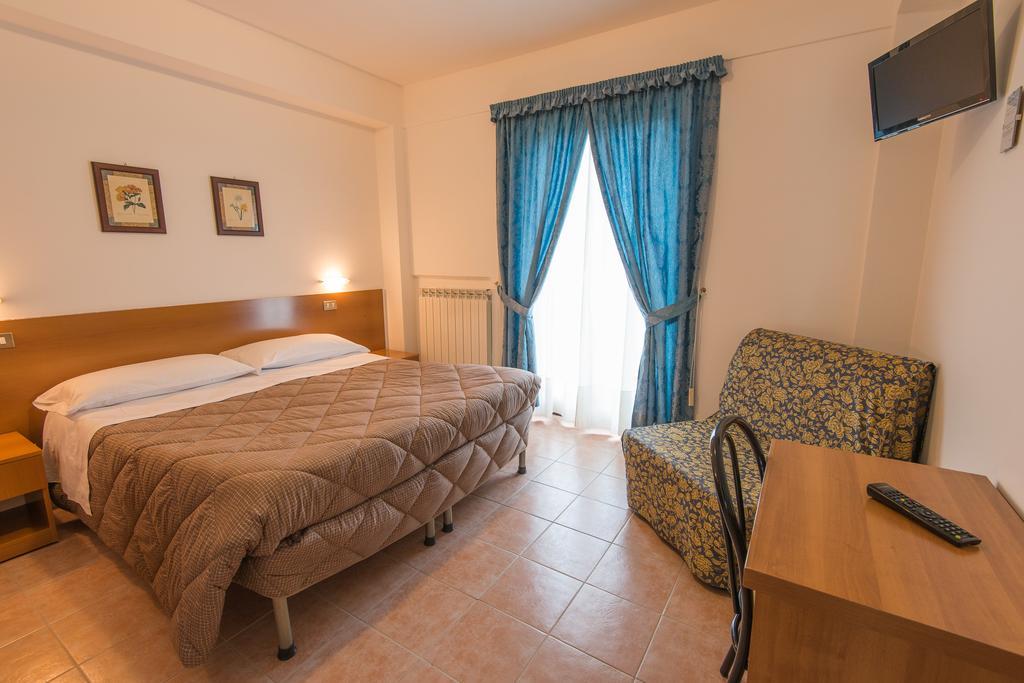 Albergo Della Corte Pescasseroli Exterior foto